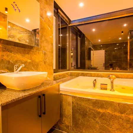 Hotel Ardic 2 4*